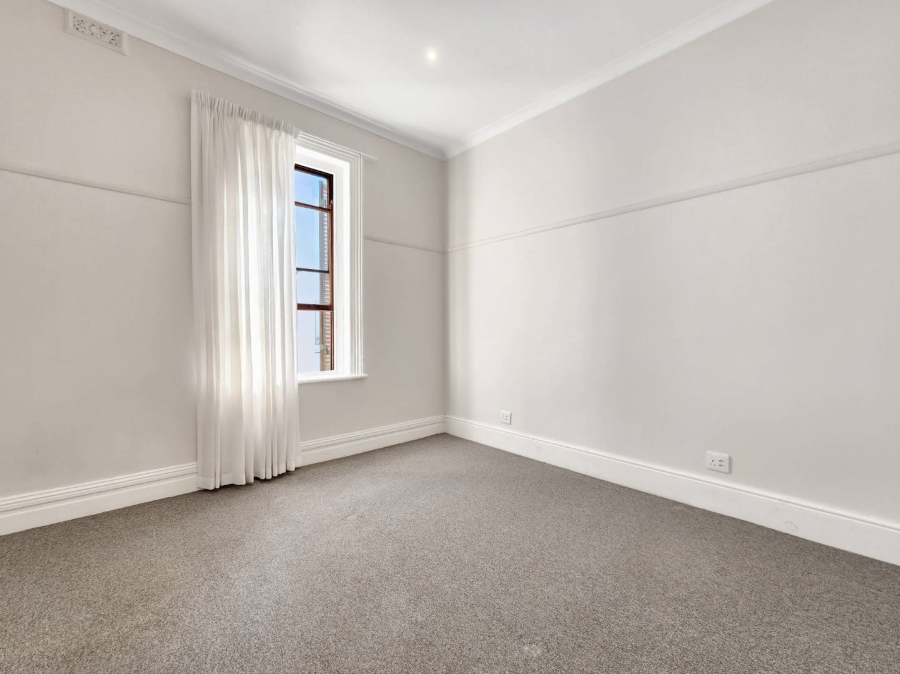 To Let 3 Bedroom Property for Rent in Sea Point Western Cape